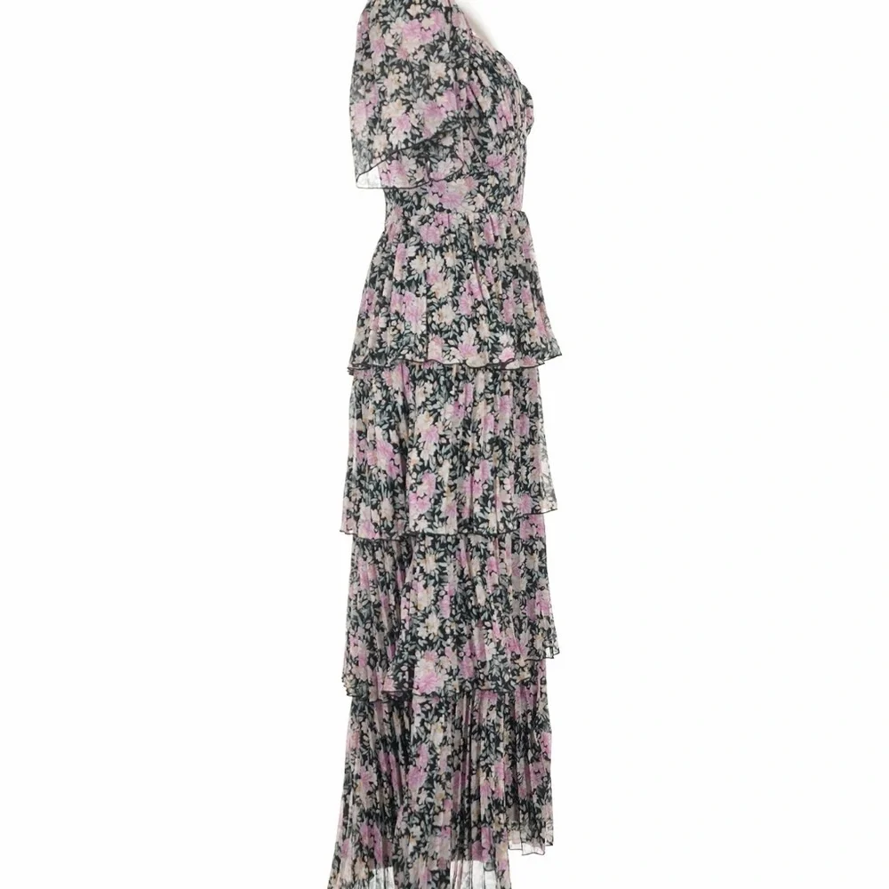 ASTR Gracelynn Tiered Short Sleeve Floral Maxi Dress. - Picture 4 of 6